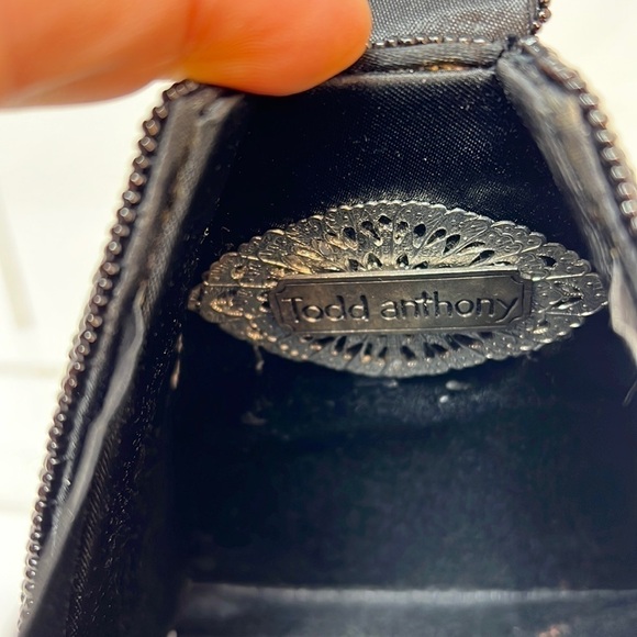 Todd Anthony Small Beaded Evening Wristlet Handbag - Picture 10 of 11